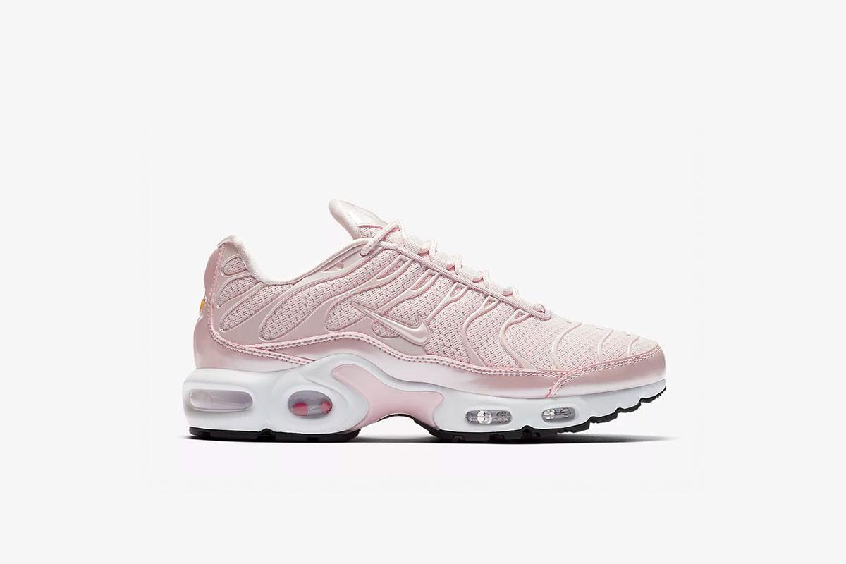 Wmns air max hotsell plus prm barely rose